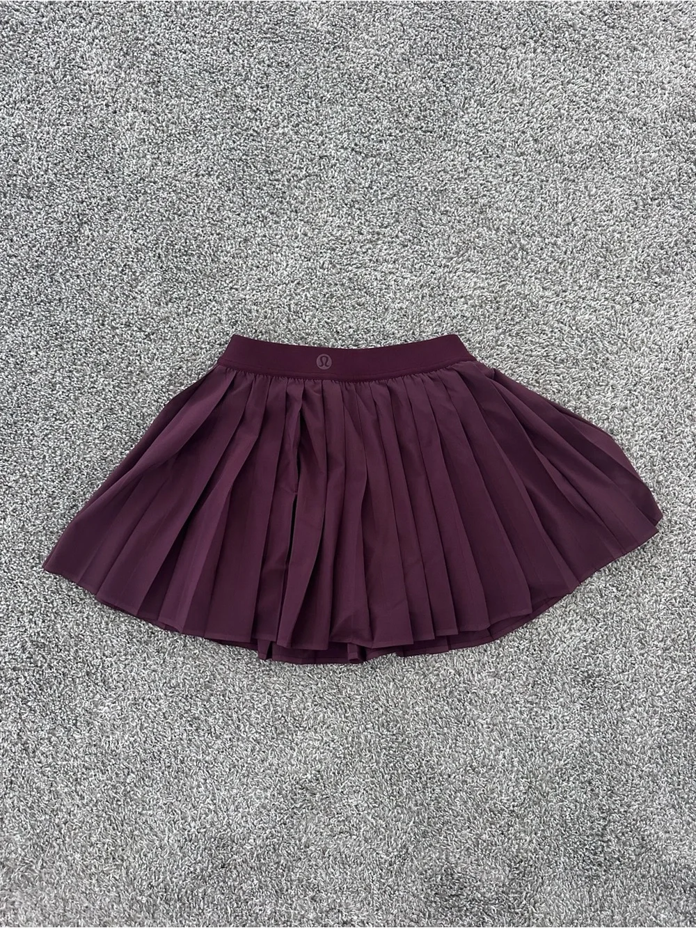 Lululemon- High-Rise Pleated Tennis Skirt - garnet